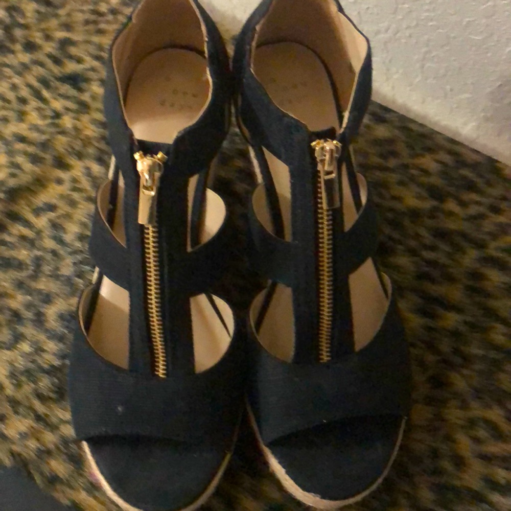 Zipper front wedge heel sandals